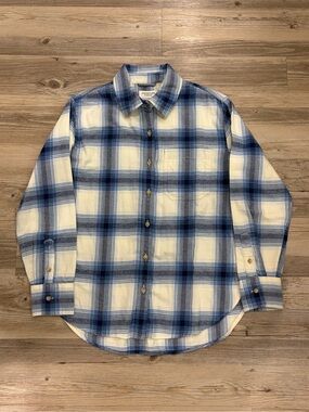 American Eagle Blue and White Plaid Women’s Button-Up Shirt